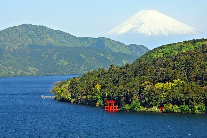 Day Trip To Mount Fuji and Hakone from Tokyo with English Guide - Stop 3: Kitaguchi Hongu Fuji Sengen Jinja Shrine