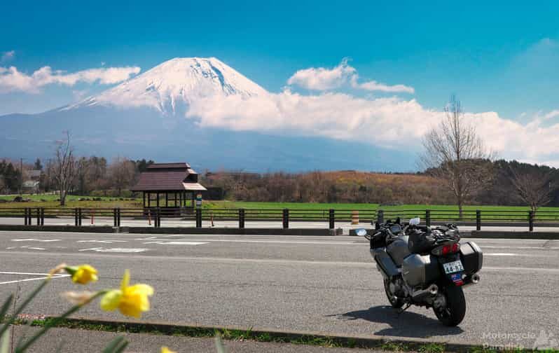 From Tokyo: Private Motorcycle Tour - Fuji, Hakone, Onsen - Tokyo riding to Fuji and Hakone: why this day feels different