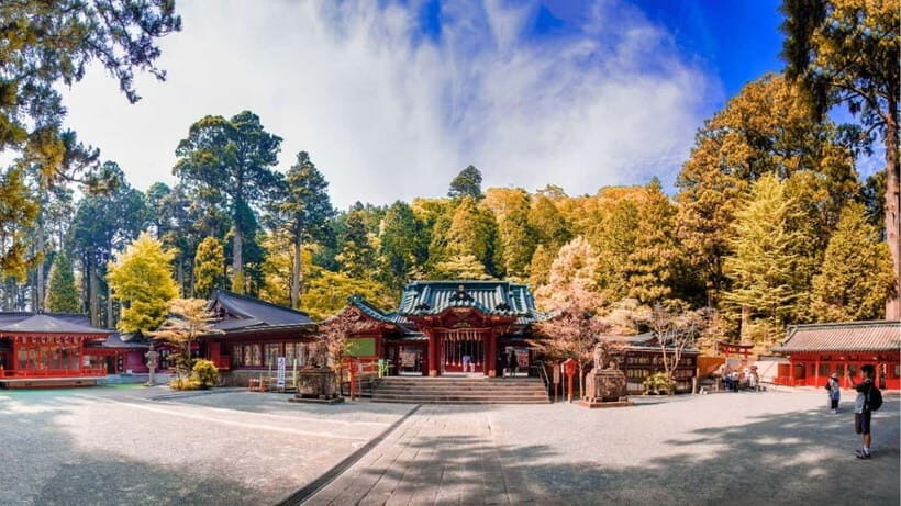 From Tokyo: Private Mt. Fuji and Hakone Tour by Car - Lake Ashi and Heiwa no Torii: Why the Water Changes Everything