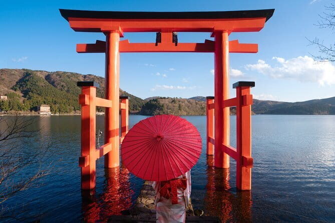 Mount Fuji and Hakone Private Day Trip by Car/Van - in English - Arakura Fuji Sengen Shrine and the Chureito Pagoda viewpoint