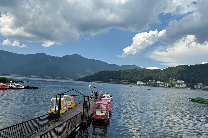 Mt. Fuji, Hakone Full-Day Private Tour with English Driver - Oshino Hakkai: Clear Water Ponds and the Fun of Drinking the View