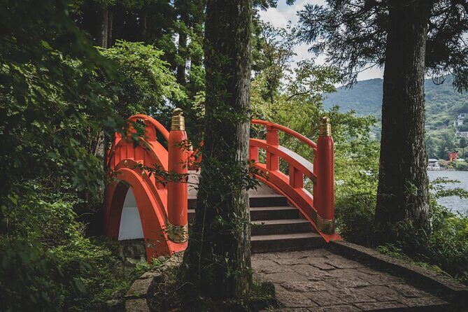 Private Fuji Hakone Tour Charter with English Speaking Driver - Lake Ashinoko (Lake Ashi): where Mt. Fuji comes into the story