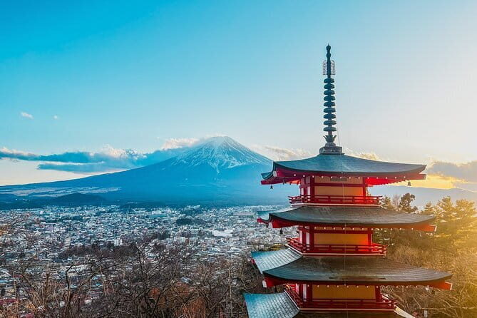 Private Tour to Mount Fuji & Hakone with Gotemba Outlets English - Oshino Hakkai: a quiet village break with a story