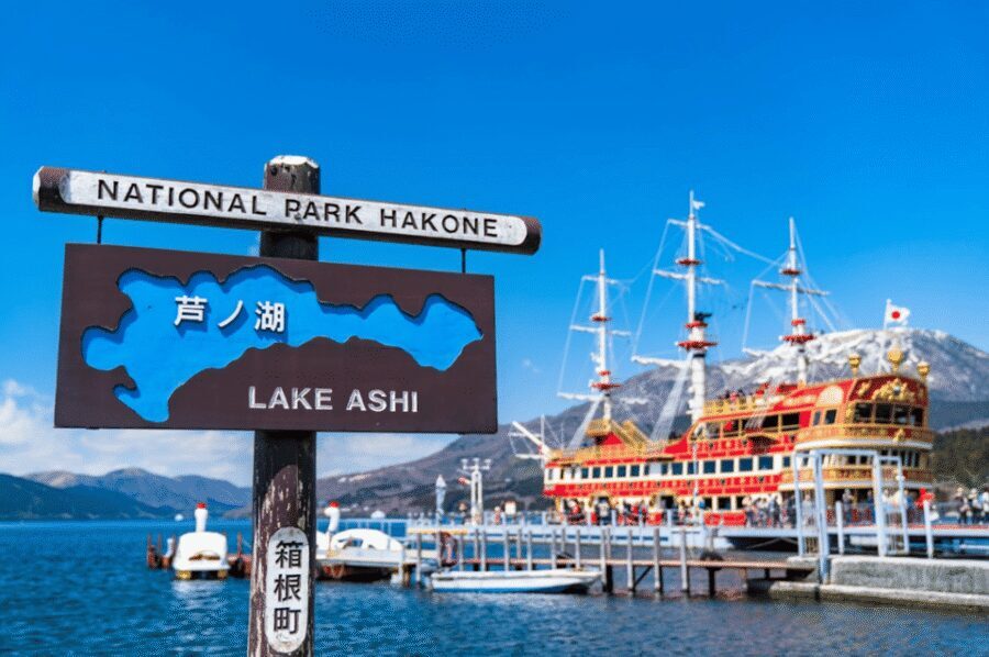 Tokyo: Mt. Fuji 5th St, Gotemba & Hakone by Luxury Bus - Ashinoko Lake on a pirate ship: the calm break that makes the day work