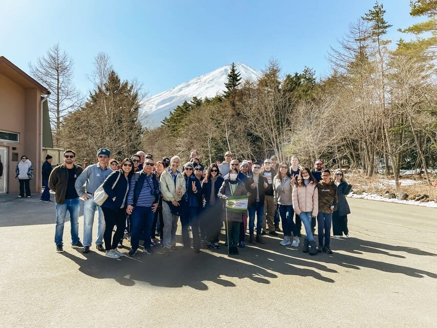 Tokyo Mt Fuji 5th St & Hakone Cruise Bus Tour w/Bullet Train - The Lunch Break With a Mount Fuji View