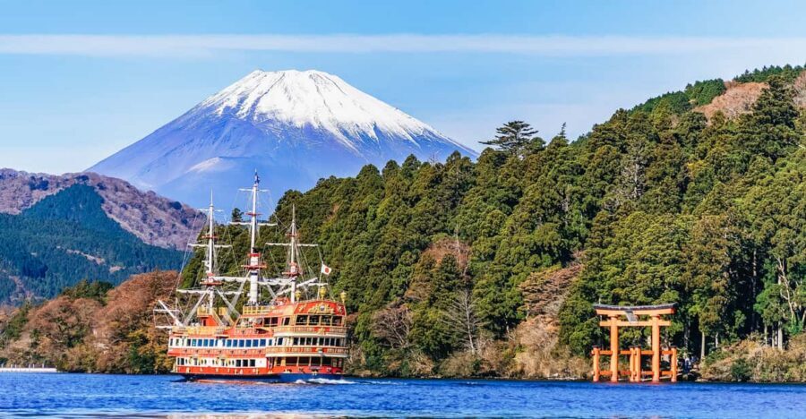 Tokyo Mt Fuji 5th St & Hakone Cruise Bus Tour w/Bullet Train - Passing Viewpoints on the Way to Hakone